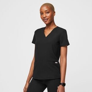Figs S Casma Three-Pocket Scrub Top in Black